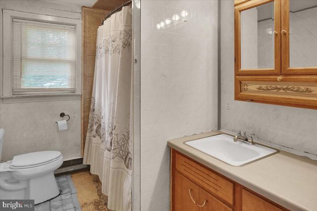 6 FREED AVE, Spring City, PA 19475
