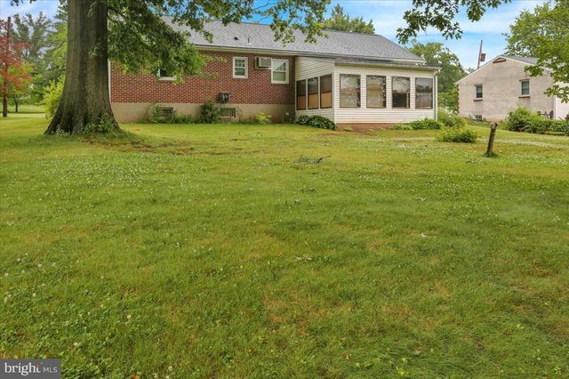 6 FREED AVE, Spring City, PA 19475