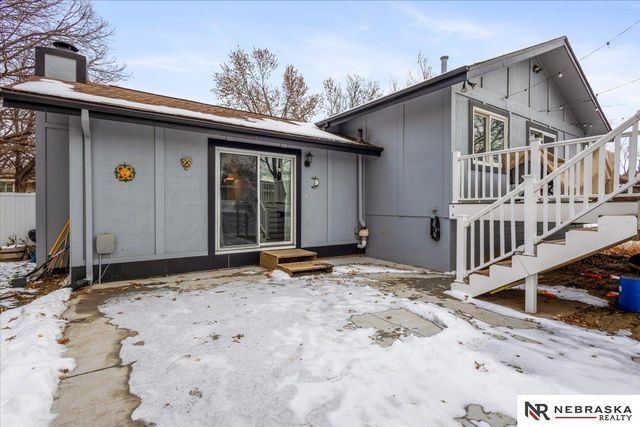 820 N 121st Street, Omaha, NE 68154