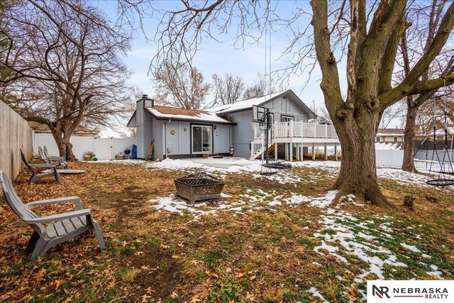 820 N 121st Street, Omaha, NE 68154