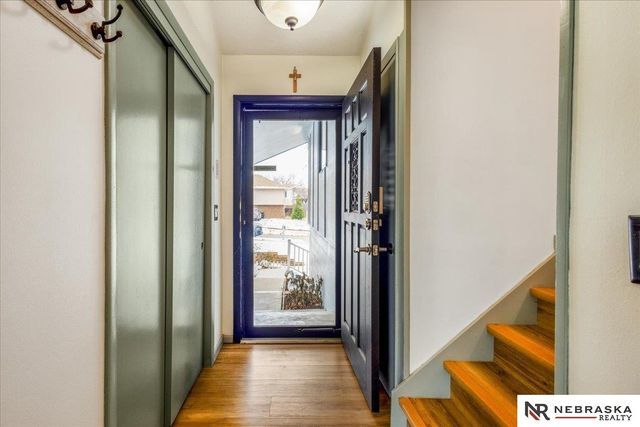 820 N 121st Street, Omaha, NE 68154