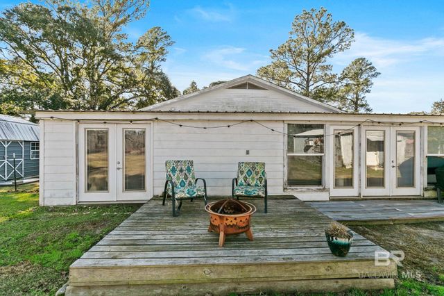 13545 Lyons Avenue, Bayou La Batre, AL 36509