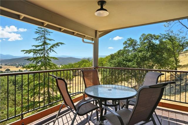 19415 Dallas Court, Hidden Valley Lake, CA 95467