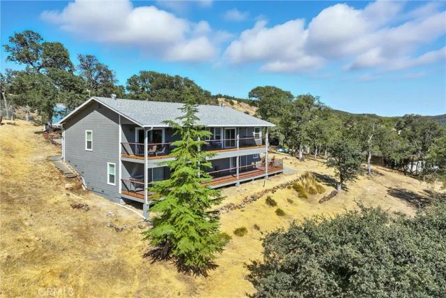 19415 Dallas Court, Hidden Valley Lake, CA 95467