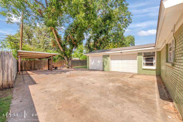 2033 River Oaks Circle, Abilene, TX 79605