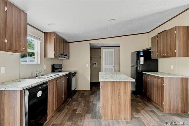 3040 N Thad Terrace, Crystal River, FL 34428