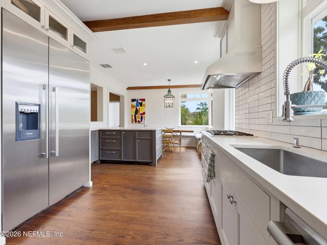 943 BROOKWOOD Road, Jacksonville, FL 32207