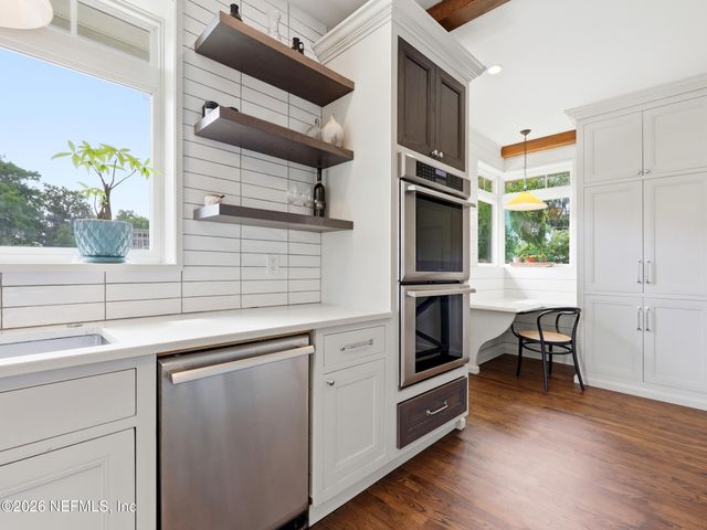 943 BROOKWOOD Road, Jacksonville, FL 32207