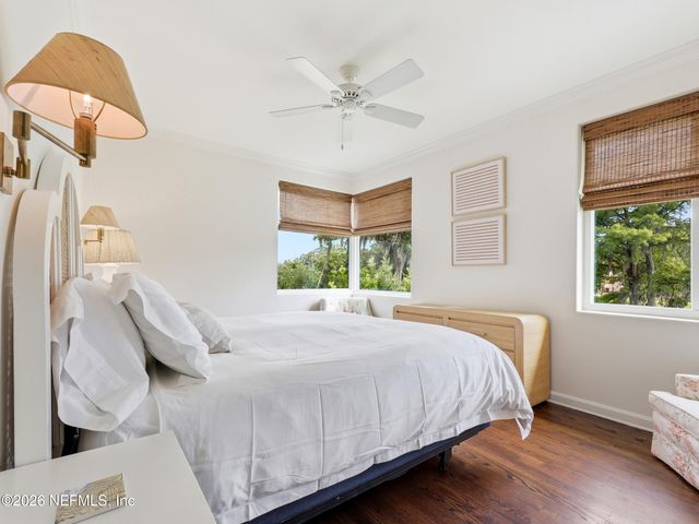 943 BROOKWOOD Road, Jacksonville, FL 32207