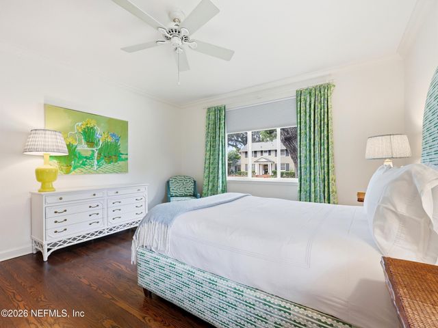 943 BROOKWOOD Road, Jacksonville, FL 32207