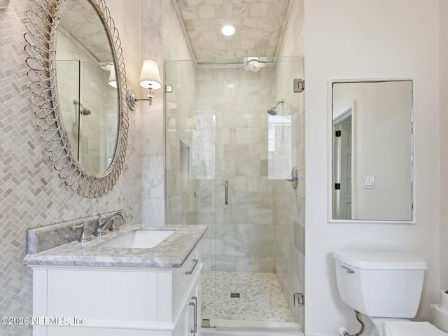 943 BROOKWOOD Road, Jacksonville, FL 32207