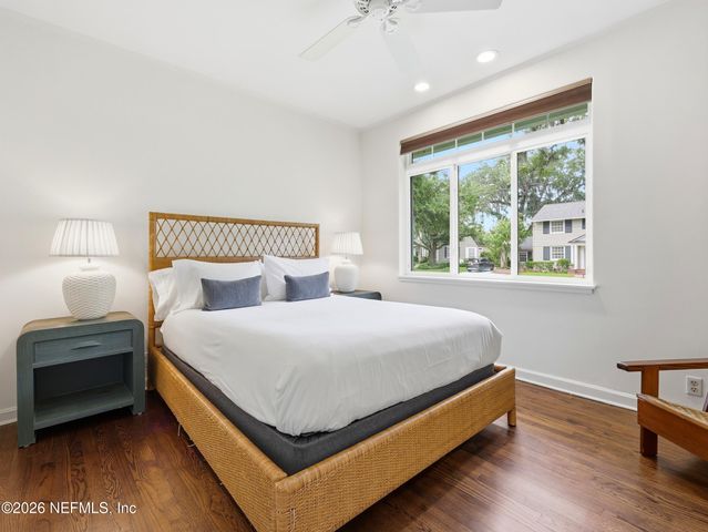 943 BROOKWOOD Road, Jacksonville, FL 32207