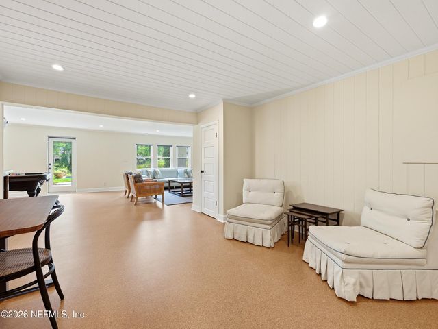 943 BROOKWOOD Road, Jacksonville, FL 32207