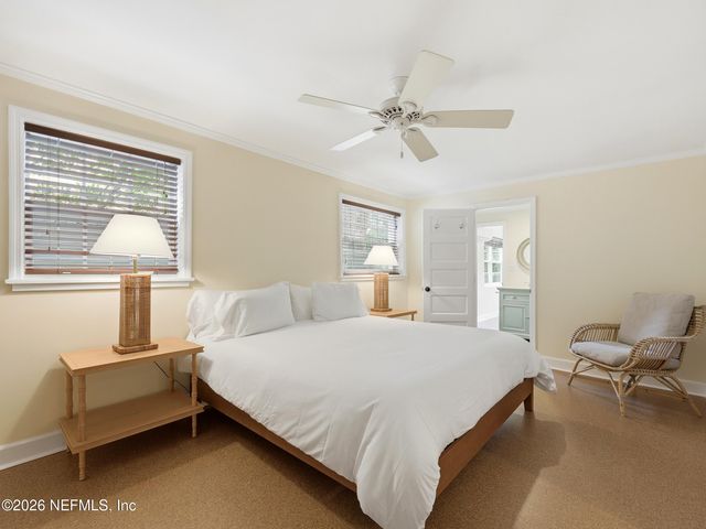 943 BROOKWOOD Road, Jacksonville, FL 32207