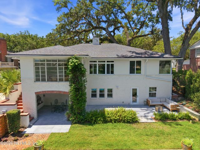 943 BROOKWOOD Road, Jacksonville, FL 32207