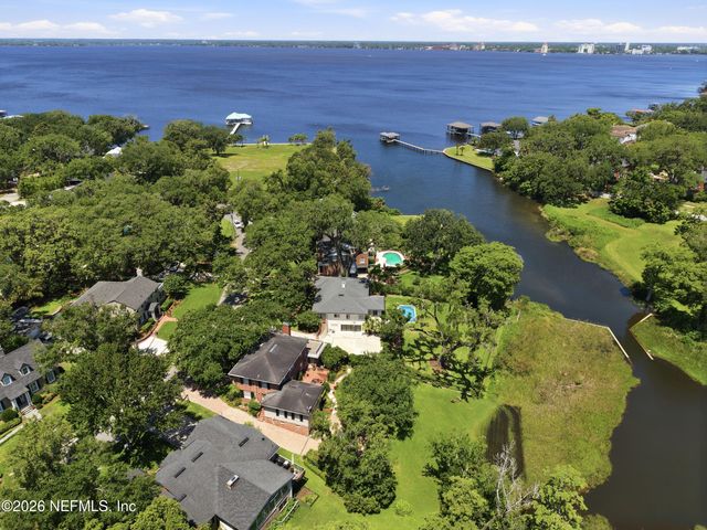 943 BROOKWOOD Road, Jacksonville, FL 32207