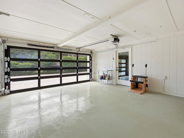 943 BROOKWOOD Road, Jacksonville, FL 32207