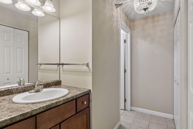 6155 Chasewood Parkway 201, Minnetonka, MN 55343