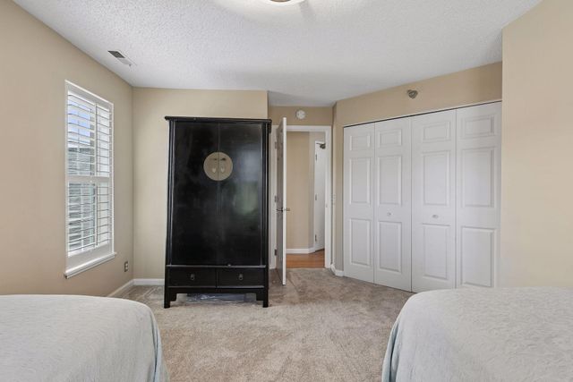 6155 Chasewood Parkway 201, Minnetonka, MN 55343