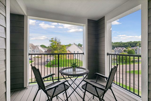 6155 Chasewood Parkway 201, Minnetonka, MN 55343