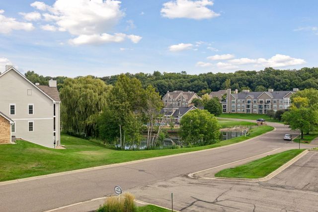 6155 Chasewood Parkway 201, Minnetonka, MN 55343