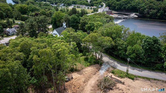 10 Church Street, Sprague, CT 06330