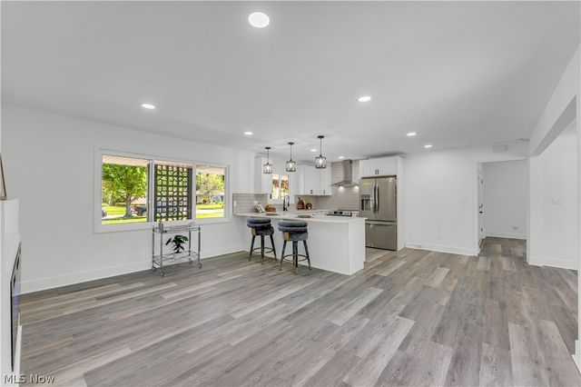 1982 Edenhall Drive, Lyndhurst, OH 44124