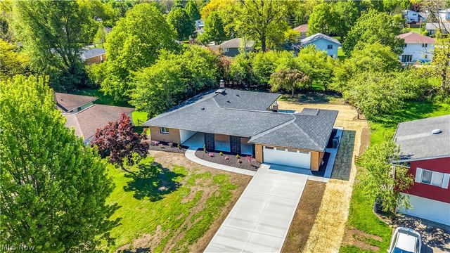 1982 Edenhall Drive, Lyndhurst, OH 44124