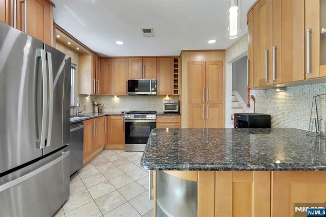 9-09 Elaine Terrace, Fair Lawn, NJ 07410