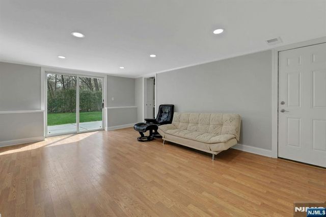 9-09 Elaine Terrace, Fair Lawn, NJ 07410