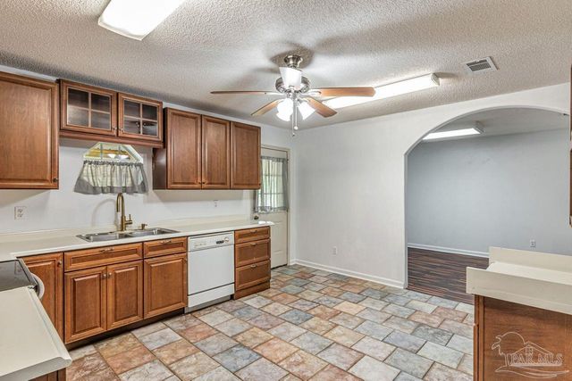 10449 Bernice Rd, Milton, FL 32583