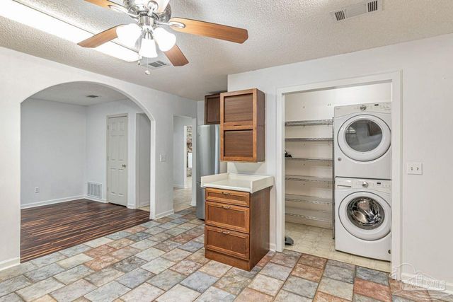 10449 Bernice Rd, Milton, FL 32583