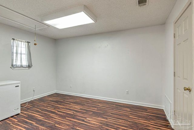 10449 Bernice Rd, Milton, FL 32583