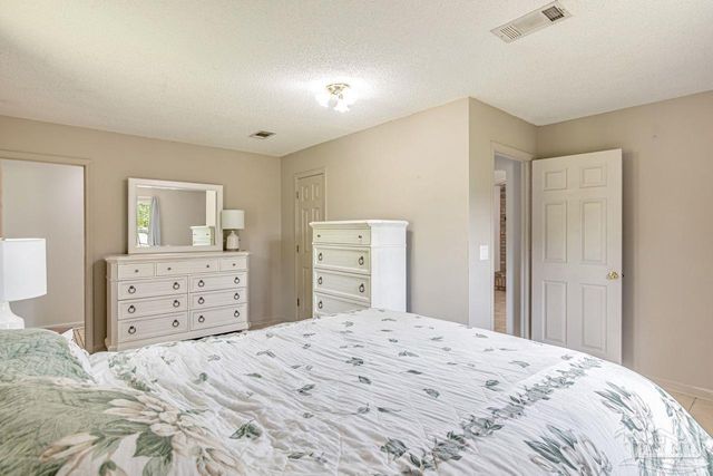 10449 Bernice Rd, Milton, FL 32583