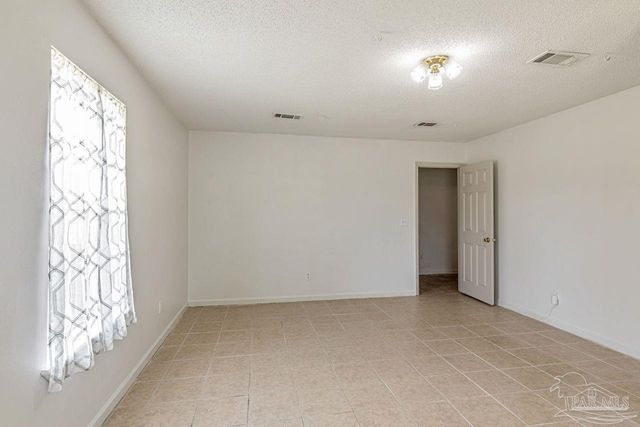 10449 Bernice Rd, Milton, FL 32583