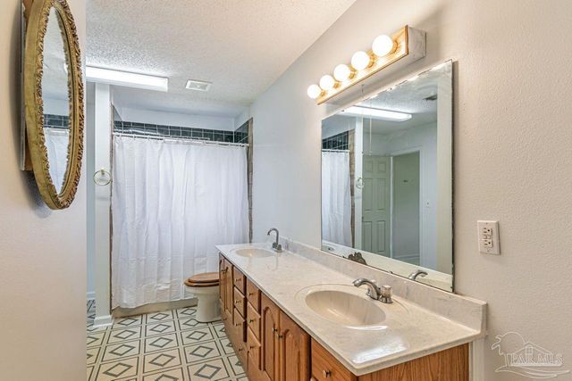 10449 Bernice Rd, Milton, FL 32583