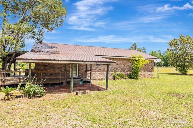 10449 Bernice Rd, Milton, FL 32583
