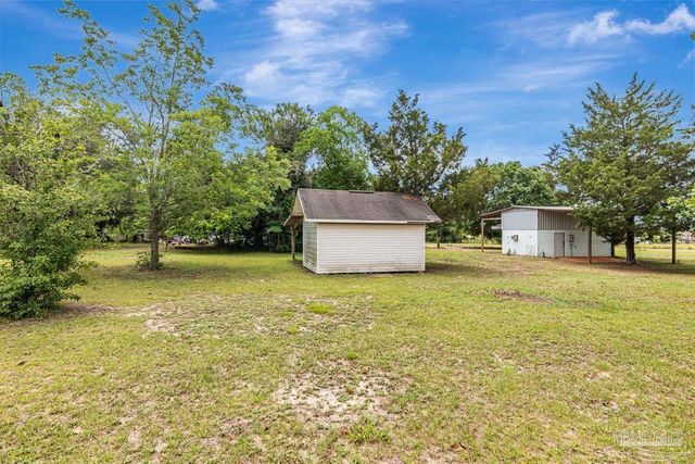 10449 Bernice Rd, Milton, FL 32583