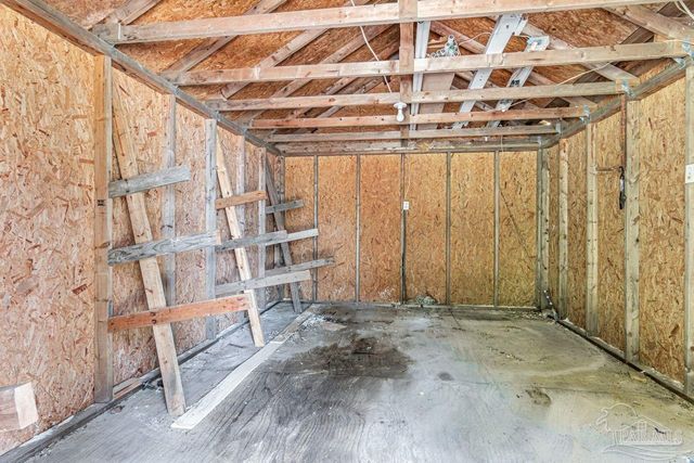 10449 Bernice Rd, Milton, FL 32583