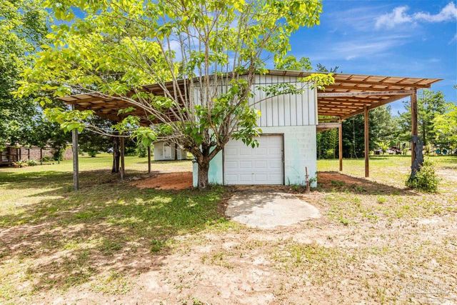 10449 Bernice Rd, Milton, FL 32583