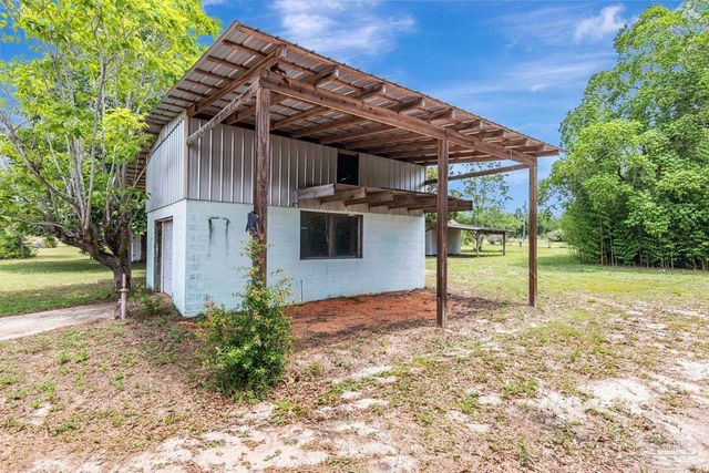 10449 Bernice Rd, Milton, FL 32583