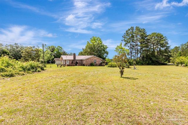 10449 Bernice Rd, Milton, FL 32583