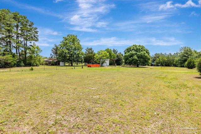 10449 Bernice Rd, Milton, FL 32583