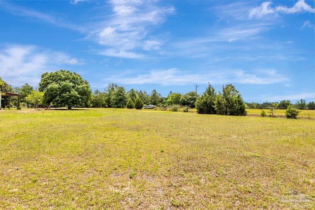 10449 Bernice Rd, Milton, FL 32583