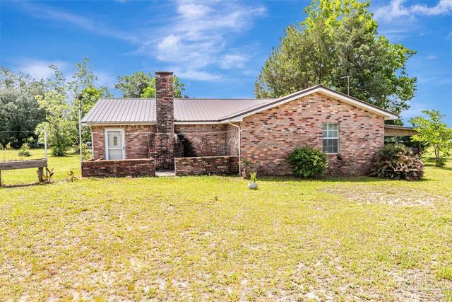 10449 Bernice Rd, Milton, FL 32583