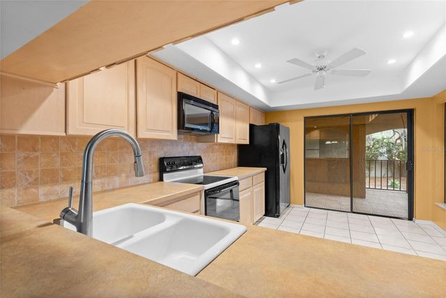 1055 KENSINGTON PARK DRIVE 613, Altamonte Springs, FL 32714