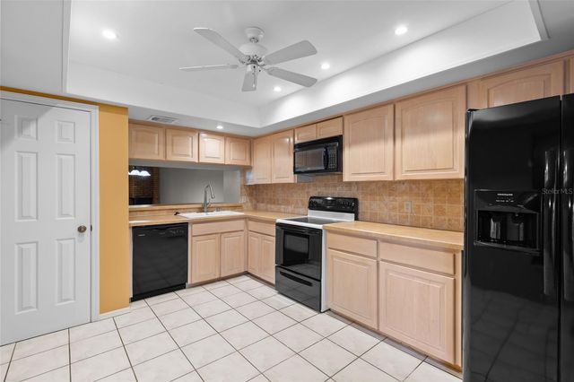 1055 KENSINGTON PARK DRIVE 613, Altamonte Springs, FL 32714