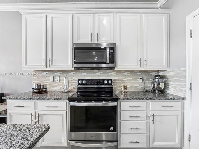 3953 Black Olive Ln, Hollywood, FL 33021