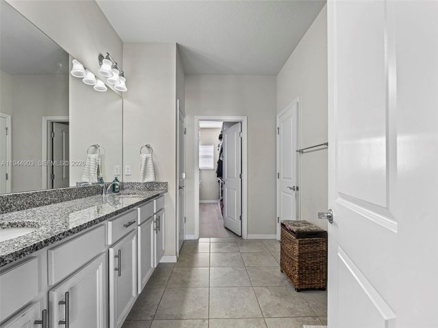 3953 Black Olive Ln, Hollywood, FL 33021