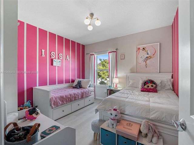 3953 Black Olive Ln, Hollywood, FL 33021